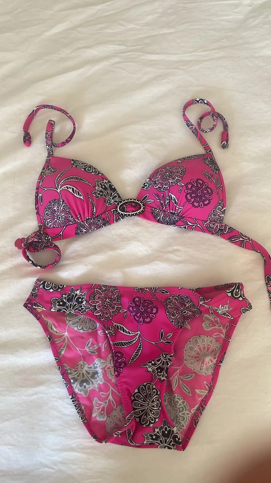 Bikini estampado flores marca Anai